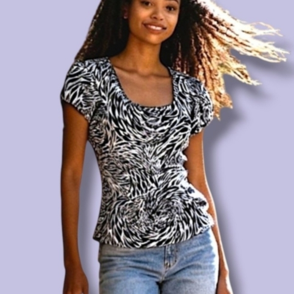 Worthington Tops - 🦓 EUC Zebra Print Short Cap Sleeve Stretchy Top by Worthington